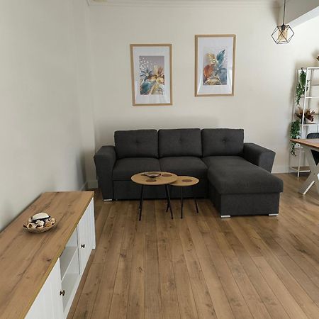 Port View, Veranda, 80 Sqm, Spacious Place For 6 Thessaloniki Exterior foto